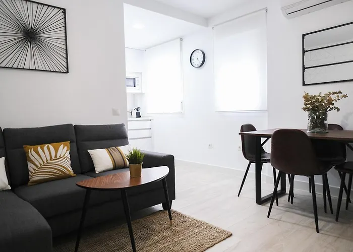 Cute Central Apartment